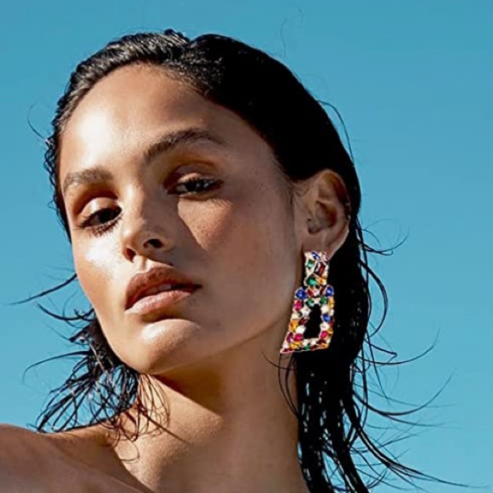 NWT Rhinestone Rectangle Dangle Statement Earrings - Picture 3 of 9